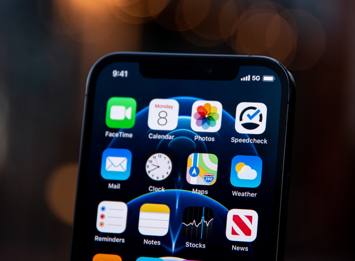 利川苹果手机维修分享为什么 iPhone 12 在冬季会自动关机 