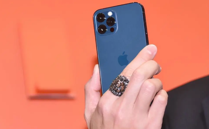 利川苹果手机维修分享iPhone12系列重启方法教程 